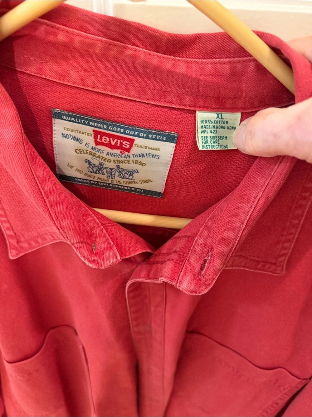 Levi's Vintage 90’s Men's Casual Button-Down Shirt — Red